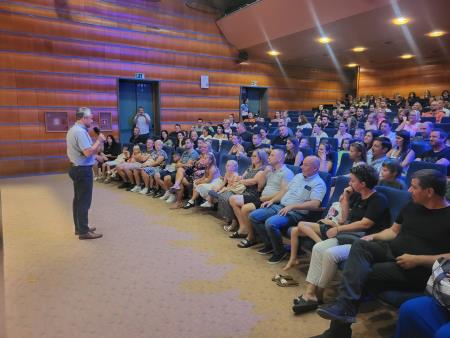 Osnovna šola Miroslava Vilharja _ prvošolci (4)